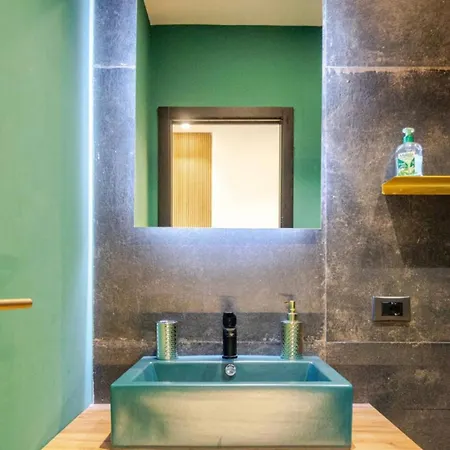 Apartment Metro A Lucio Sestio *